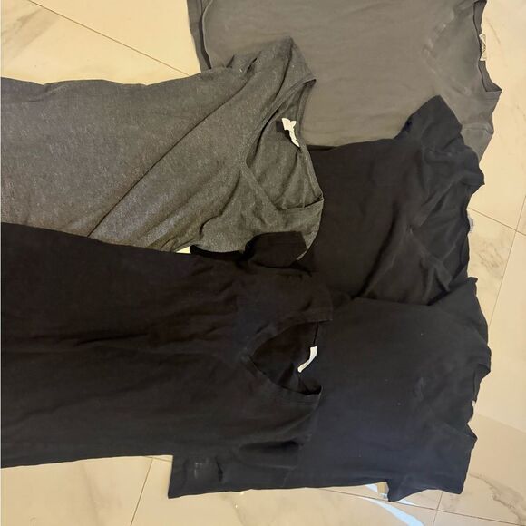 Bundle of 5 t-shirt Zenana Outfitters Black and Gray Short Sleeve Tees#23 - Picture 6 of 9